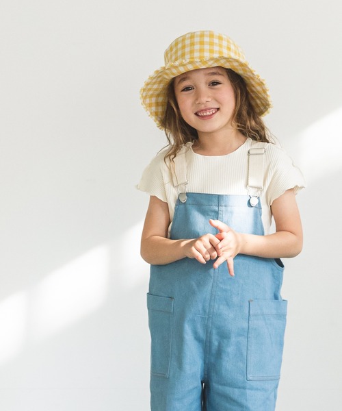 pairmanon（ペアマノン）の「【ママとおそろい】デニムツイルサロペット（サロペット/オーバーオール・キッズ・カーキ/サックスブルー/インディゴブルー/アイボリー/グレイッシュベージュ/ライトブルー/ブルー/ラベンダー・90/100/110/120/130/140/150）」の4枚目の写真