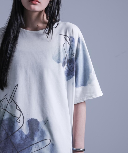 kOhAKU（コハク）の「『線画×ペイント風Tシャツ』（Tシャツ/カットソー・レディース・オフホワイト・FREE）」の14枚目の写真