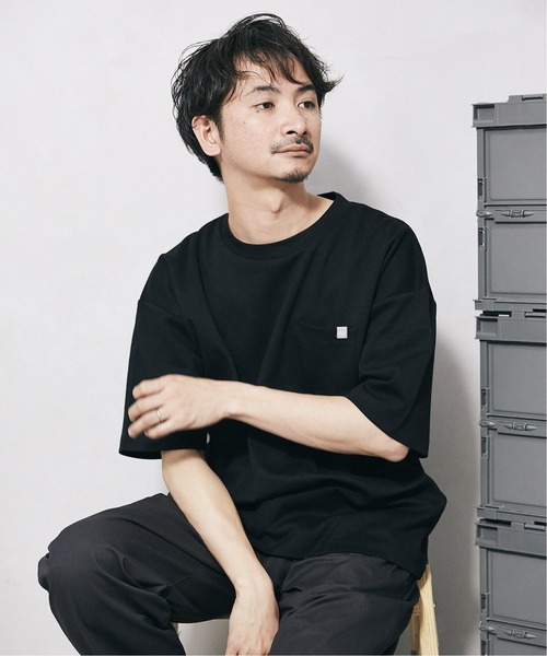JOURNAL STANDARD relume(ジャーナルスタンダード レリューム)の「《追加》【Uni Ease by UNIVERSAL OVERALL】別注ポンチポケットTシャツ(Tシャツ/カットソー・メンズ・ホワイト/オリーブ/ライトブルー/ブラック・MEDIUM/LARGE)」の5枚目の写真