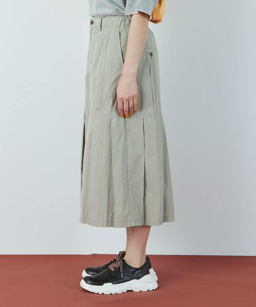 FRAPBOIS（フラボア）の「アコーディーズ パンツ（その他パンツ・レディース・ブラウン/グレイッシュベージュ・1）」の4枚目の写真