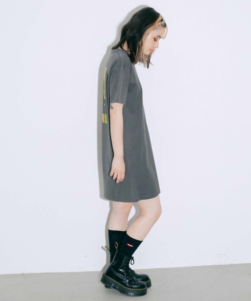 X-girl（エックスガール）の「WAVE FACE S/S TEE DRESS（ワンピース・レディース・ホワイト/ブラック/ライトブルー・S/M）」の19枚目の写真