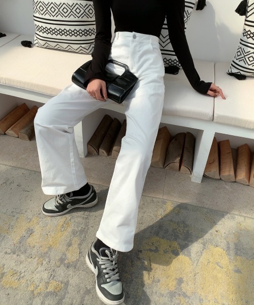 ABITOKYO(アビトーキョー)の「ハイウエストストレッチデニムセミワイドパンツ(デニムパンツ・レディース・ホワイト/ブラック/チャコールグレー/ベージュ/ブルー/ライトブルー/インディゴブルー/パープル/ピンク/ミント/グレー/ダークグリーン/ブラウン/キャメル・S/M/L)」の20枚目の写真