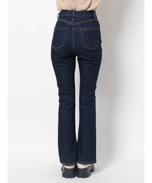 EMODA(エモダ)の「アシンメトリーフィットジャストウエストフレアジーンズ(デニムパンツ・レディース・グレー/インディゴブルー・SMALL/X-SMALL/MEDIUM)」の11枚目の写真