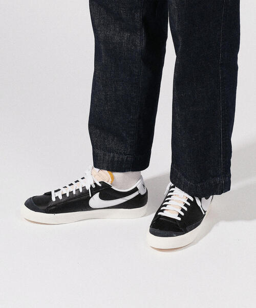 NIKE（ナイキ）の「NIKE BLAZER LOW 77 VINTAGE レザースニーカー（スニーカー・メンズ・ホワイト/ブラック・8/10/9/11）」の8枚目の写真