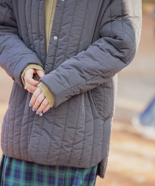 ITEMS URBANRESEARCH（アイテムズ アーバンリサーチ）の「中綿縦キルティングジャケット（その他アウター・レディース・チャコールグレー/ライトベージュ・FREE）」の7枚目の写真