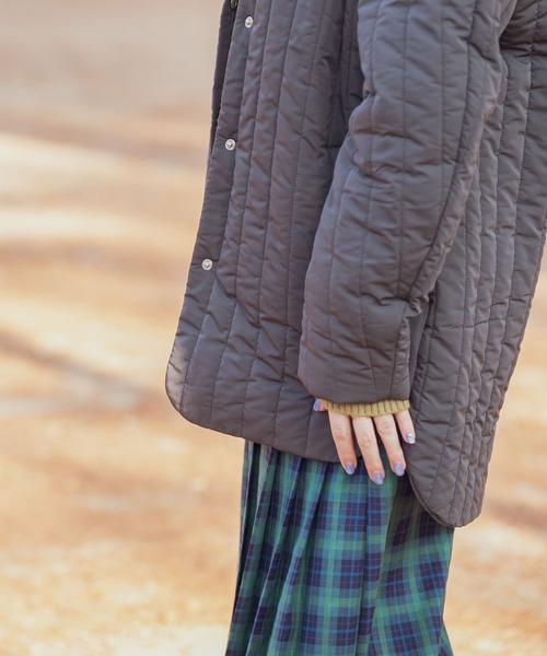 ITEMS URBANRESEARCH（アイテムズ アーバンリサーチ）の「中綿縦キルティングジャケット（その他アウター・レディース・チャコールグレー/ライトベージュ・FREE）」の11枚目の写真