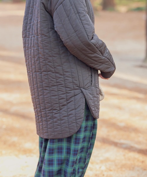 ITEMS URBANRESEARCH（アイテムズ アーバンリサーチ）の「中綿縦キルティングジャケット（その他アウター・レディース・チャコールグレー/ライトベージュ・FREE）」の15枚目の写真