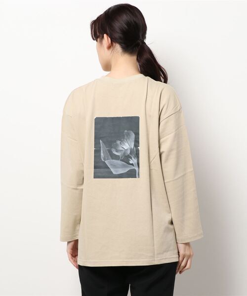 ANT(アント)の「オーガニックフォトロングスリーブTシャツ【ANT】(Tシャツ/カットソー・レディース・ベージュ/ブラック/ホワイト・FREE)」の5枚目の写真