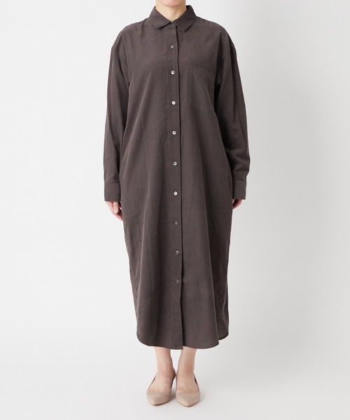 RIVE DROITE（リヴドロワ）の「幅広い雰囲気を楽しめる　細コールシャツワンピース（シャツワンピース・レディース・チャコールグレー/レッド/ベージュ・FREE）」の4枚目の写真