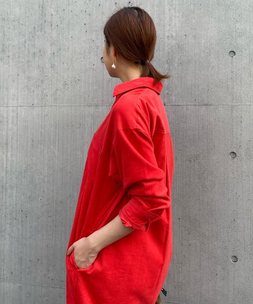 RIVE DROITE（リヴドロワ）の「幅広い雰囲気を楽しめる　細コールシャツワンピース（シャツワンピース・レディース・チャコールグレー/レッド/ベージュ・FREE）」の20枚目の写真