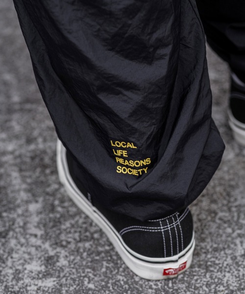 Subciety（サブサエティ）の「NYLON PANTS（その他パンツ・メンズ・ブラック×ホワイト/ブラック×イエロー・SMALL/X-LARGE/LARGE/MEDIUM）」の15枚目の写真