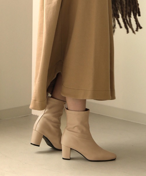 Bou Jeloud(ブージュルード)の「ベーシックショートブーツ(ブーツ・レディース・ブラック/ベージュ/アイボリー・S/M/L)」の16枚目の写真