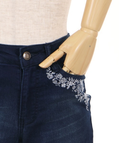 axes femme（アクシーズファム）の「レター刺繍デニムパギンス（デニムパンツ・レディース・ブラック/インディゴブルー・LARGE/MEDIUM/SMALL）」の17枚目の写真