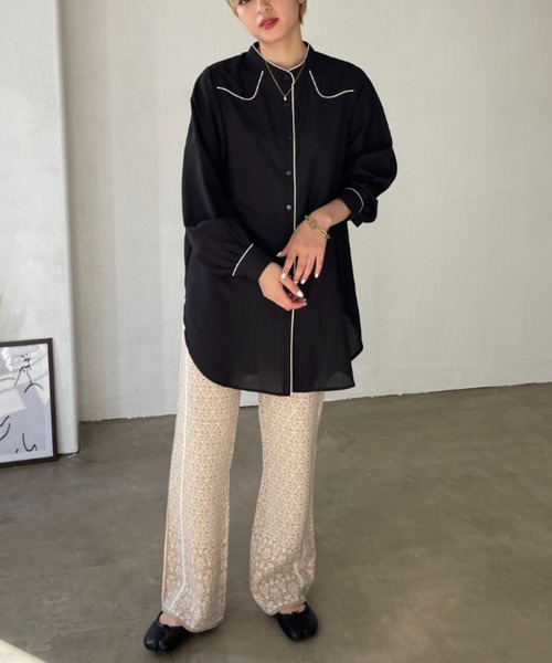 Shelly island(シェリーアイランド)の「シアーパイピングシャツ(シャツ/ブラウス・レディース・パープル/ベージュ/ブラック・FREE)」の2枚目の写真