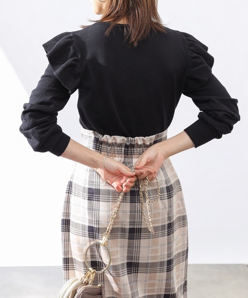 COLONY 2139（コロニートゥーワンスリーナイン）の「【WEB・一部店舗限定】リサイクルポリPBTニット(ラッフルプルオーバー)（ニット/セーター・レディース・ブラック/グリーン/アイボリー・FREE）」の19枚目の写真