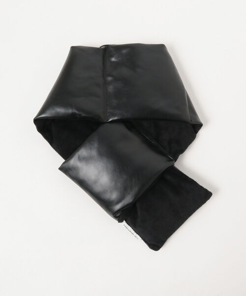 B:MING by BEAMS（ビーミングバイビームス）の「B:MING by BEAMS / 中綿 フェイクレザー マフラー（マフラー・メンズ・ブラック・ONE SIZE）」の2枚目の写真