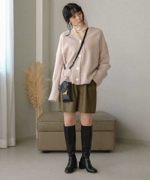 Bab（バブ）の「【WEB限定】フェイクレザーハーフパンツ（その他パンツ・レディース・ブラック/ブラウン/カーキ・M）」の9枚目の写真