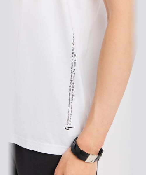 agnes b.（アニエスベー）の「メンズ アイコニック プリント コットン 半袖 Tシャツ "Point d'Ironie"（Tシャツ/カットソー・メンズ・ホワイト・3/2/0/1）」の6枚目の写真