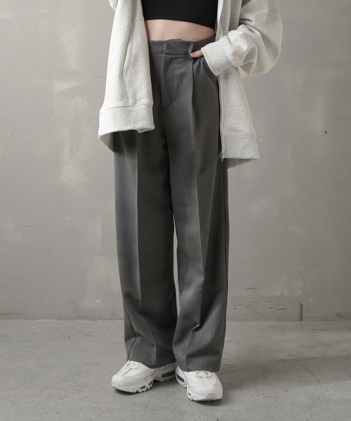 SPINNS(スピンズ)の「センタープレスワイドスラックスパンツ(スラックス・レディース・ブラック/ベージュ/チャコール・S/M)」の5枚目の写真