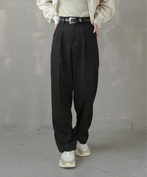 SPINNS(スピンズ)の「センタープレスワイドスラックスパンツ(スラックス・レディース・ブラック/ベージュ/チャコール・S/M)」の15枚目の写真