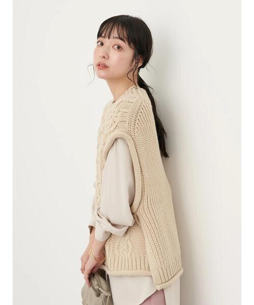 earth music&ecology（アースミュージックアンドエコロジー）の「ケーブルベスト＊（ベスト・レディース・ベージュ/杢グレー・FREE）」の15枚目の写真
