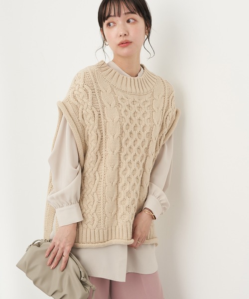 earth music&ecology（アースミュージックアンドエコロジー）の「ケーブルベスト＊（ベスト・レディース・ベージュ/杢グレー・FREE）」の2枚目の写真