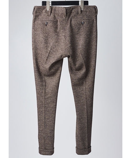 1 piu 1 uguale 3(ウノピゥウノウグァーレトレ)の「RIB TAPERD SLACKS(スラックス・メンズ・ブラック/ブラウン・Ⅳ/Ⅴ)」の6枚目の写真