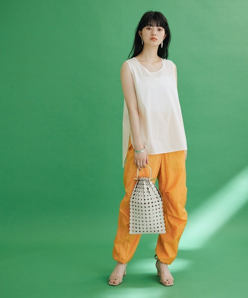 ADAM ET ROPE'(アダムエロペ)の「ZIPレイヤードスウェット(スウェット・レディース・ネイビー/オレンジ/ホワイト・FREE)」の6枚目の写真