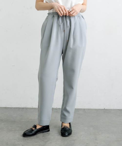 PUAL CE CIN（ピュアルセシン）の「ストレッチイージーテーパードパンツ（その他パンツ・レディース・ベージュ/ネイビー/グレー/アイボリー・FREE）」の2枚目の写真