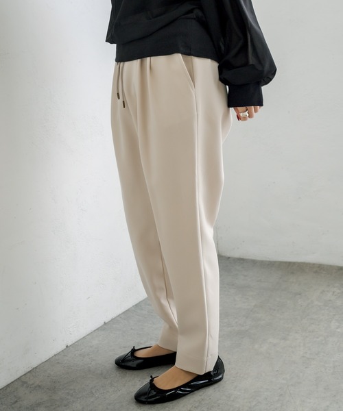 PUAL CE CIN（ピュアルセシン）の「ストレッチイージーテーパードパンツ（その他パンツ・レディース・ベージュ/ネイビー/グレー/アイボリー・FREE）」の10枚目の写真