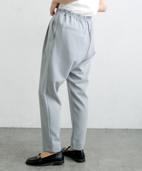 PUAL CE CIN（ピュアルセシン）の「ストレッチイージーテーパードパンツ（その他パンツ・レディース・ベージュ/ネイビー/グレー/アイボリー・FREE）」の15枚目の写真