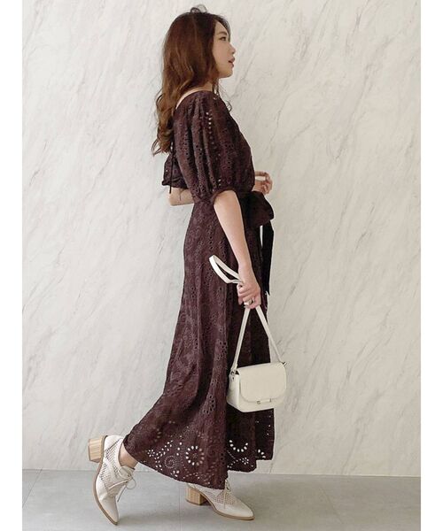 dazzlin(ダズリン)の「フラワーカットワークワンピース(ワンピース・レディース・ブラウン/オフホワイト・FREE)」の8枚目の写真