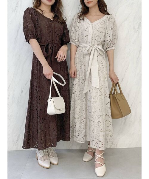 dazzlin(ダズリン)の「フラワーカットワークワンピース(ワンピース・レディース・ブラウン/オフホワイト・FREE)」の17枚目の写真