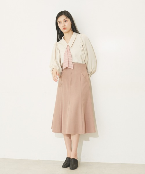 JILL by JILL STUART（ジルバイジルスチュアート）の「◇スカーフ付ロングポイントカラーブラウス（シャツ/ブラウス・レディース・ライトグリーン/ベージュ/ネイビー・FREE）」の18枚目の写真