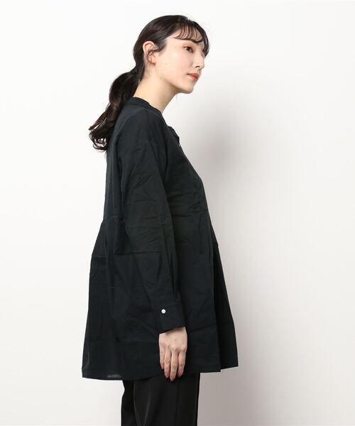 Lugnoncure（ルノンキュール）の「裾切替タックブラウス（シャツ/ブラウス・レディース・ブラック/オフホワイト/ブルー・ﾌﾘ-）」の4枚目の写真