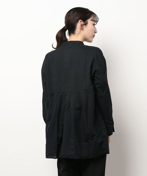 Lugnoncure（ルノンキュール）の「裾切替タックブラウス（シャツ/ブラウス・レディース・ブラック/オフホワイト/ブルー・ﾌﾘ-）」の5枚目の写真