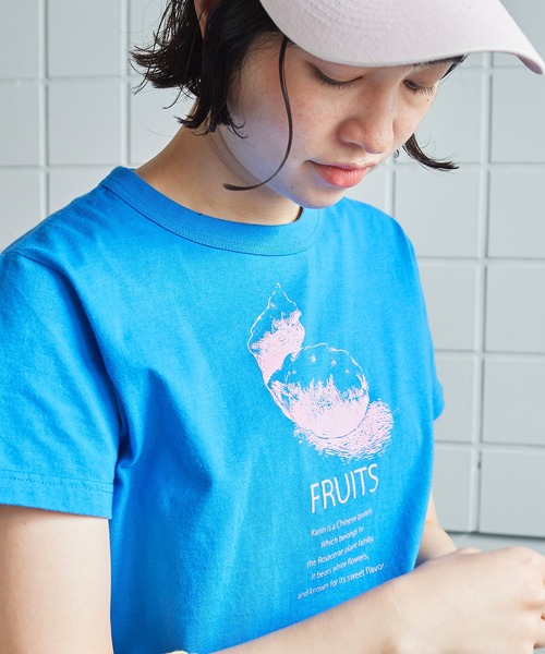 bulle de savon(ビュルデサボン)の「●30/carinプリント Tシャツ(Tシャツ/カットソー・レディース・ホワイト/ブルー・FREE)」の4枚目の写真