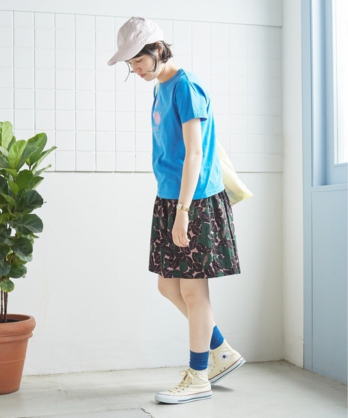 bulle de savon(ビュルデサボン)の「●30/carinプリント Tシャツ(Tシャツ/カットソー・レディース・ホワイト/ブルー・FREE)」の5枚目の写真