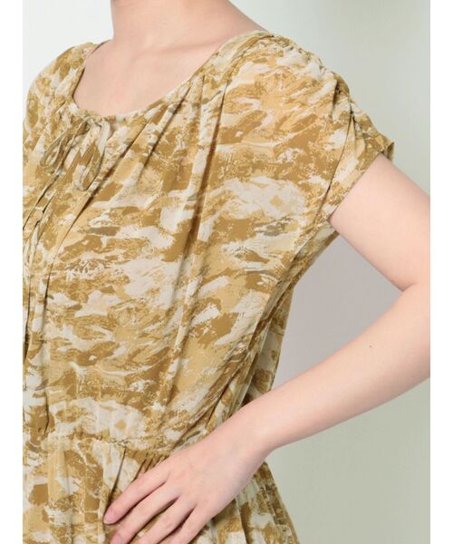 COTORICA（コトリカ）の「ウエストマークプリントフレアワンピース（ワンピース・レディース・グレー/イエロー・FREE）」の21枚目の写真