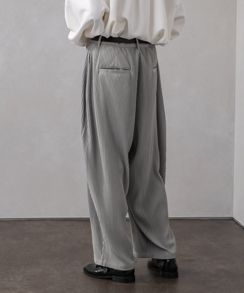 Adoon plain（アドーンプレーン）の「【Adoon plain】プリーツバルーンパンツ(セットアップ着用可)（その他パンツ・メンズ・ブラック/グレー・SMALL/MEDIUM/LARGE）」の17枚目の写真