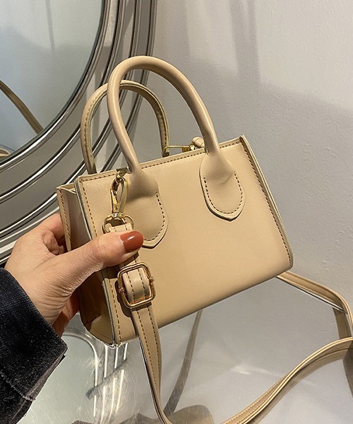 c.u.l（シーユーエル）の「【c.u.l】2wayスクエアミニショルダーバック cula381（ショルダーバッグ・レディース・ベージュ/アイボリー/ライトブラウン/ブラック/グリーン・FREE）」の7枚目の写真