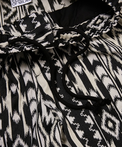 MARCELO BURLON（マルセロ・バーロン）の「FOLK JACQUARD COULISSE SHORT（その他パンツ・メンズ・ブラック系その他・M）」の4枚目の写真