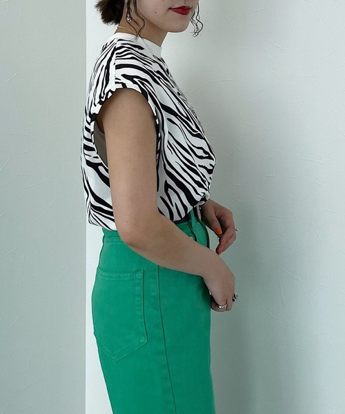 PAGEBOY(ページボーイ)の「ゼブラパターンノースリーブ(Tシャツ/カットソー・レディース・グリーン系その他/オフホワイト・FREE)」の16枚目の写真