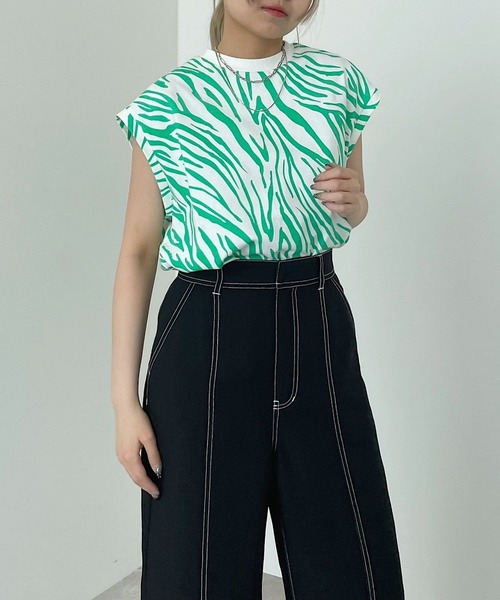 PAGEBOY(ページボーイ)の「ゼブラパターンノースリーブ(Tシャツ/カットソー・レディース・グリーン系その他/オフホワイト・FREE)」の14枚目の写真