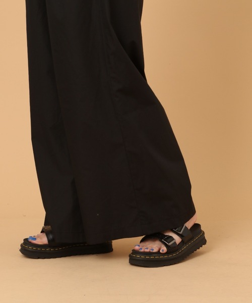 AVIREX（アヴィレックス）の「TUCK GATHERS WIDE PANTS/ タックギャザーワイドパンツ（その他パンツ・レディース・ブラック/ブラウン/アイボリー・FREE）」の19枚目の写真