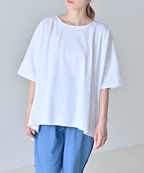 LUPILIEN（ルピリアン）の「オーバーシルエット　天竺編みスクエアプルオーバー　Tシャツ（Tシャツ/カットソー・レディース・ブラック/オフホワイト/イエロー/ライトカーキ・FREE）」の22枚目の写真