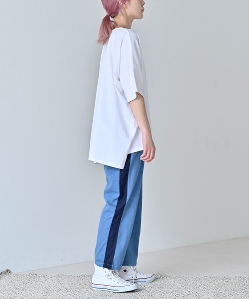 LUPILIEN（ルピリアン）の「オーバーシルエット　天竺編みスクエアプルオーバー　Tシャツ（Tシャツ/カットソー・レディース・ブラック/オフホワイト/イエロー/ライトカーキ・FREE）」の14枚目の写真