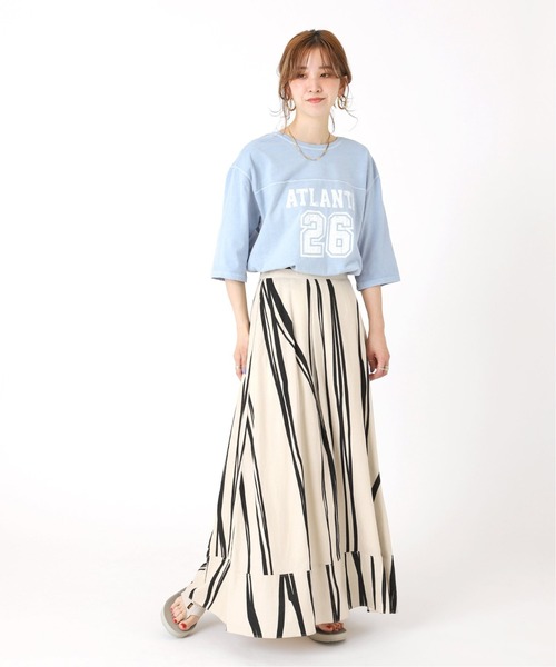 B.C STOCK(ベーセーストック)の「ドローイングストライプマキシスカート(スカート・レディース・ホワイト/ブルー系その他・FREE)」の3枚目の写真