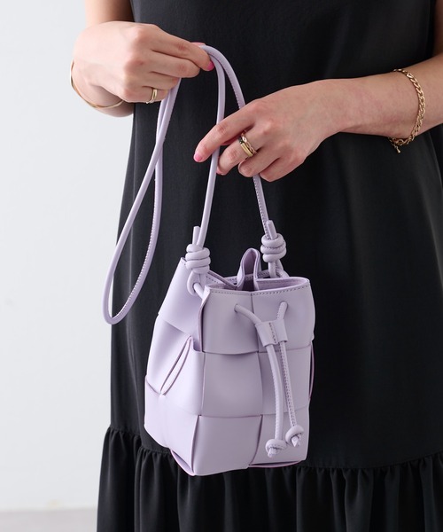 COLONY 2139（コロニートゥーワンスリーナイン）の「格子編みフェイクレザー巾着バッグ（ショルダーバッグ・レディース・ホワイト/ブラック/パープル・FREE）」の14枚目の写真