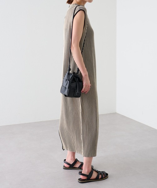 COLONY 2139（コロニートゥーワンスリーナイン）の「格子編みフェイクレザー巾着バッグ（ショルダーバッグ・レディース・ホワイト/ブラック/パープル・FREE）」の18枚目の写真